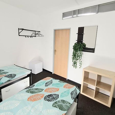 Thai Sun Hostel Prag Exteriör bild