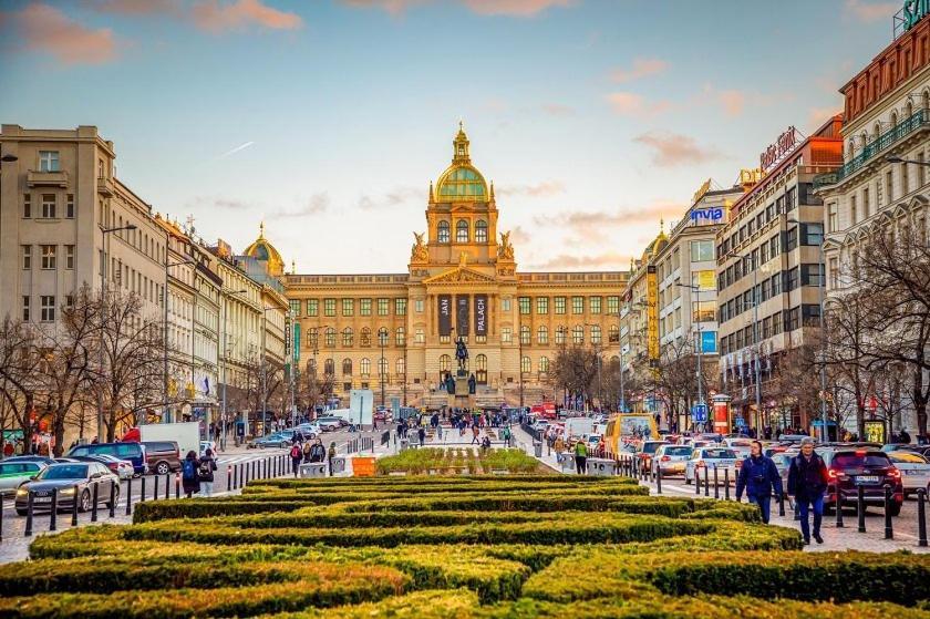 Thai Sun Hostel Prag Exteriör bild